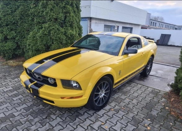 Ford Mustang cena 36800 przebieg: 198300, rok produkcji 2006 z Torzym małe 67